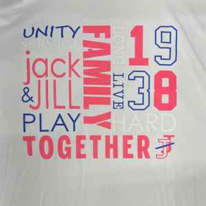 T-shirt Dri Fit pour jeunes Jack and Jill, blanc, design Family Unity and Play Hard, depuis 1938, tee-shirt décontracté pour enfants - Product Image 4