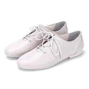 Chaussures Oxford et Derby classiques à lacets en cuir véritable pour femmes, fabrication OEM ODM, chaussures pour femmes fabriquées au Bangladesh - Product Image 3
