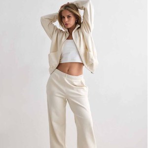 Ensemble 2 pièces personnalisé pour femme : Veste zippée intégrale et pantalon de survêtement large – Vente en gros usine - Product Image 2