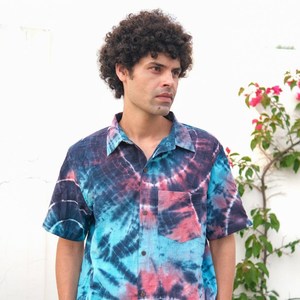 Camisa de Manga Corta para Hombre, Teñida a Mano, Estilo Tie-Dye, con Botones, de Tela de Algodón Suave, Ligera y Transpirable - Product Image 1