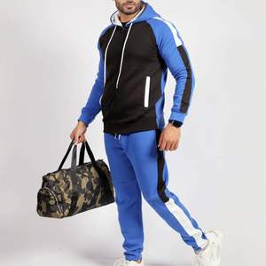 Ensemble de survêtement sportif polyvalent pour homme avec logo personnalisé, idéal pour le jogging, la course et l'entraînement en salle de sport - Product Image 2