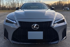 รถยนต์มือสองสภาพดี Lexus IS 500 F Sport Performance Premium ปี 2025 รถเก๋งพร้อมส่ง - Product Image 5