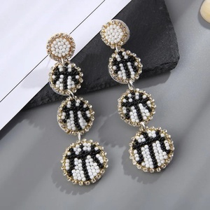 Pendientes de béisbol con cuentas únicos, pendientes deportivos de cristal de varias capas para mujer, joyería llamativa para fiestas - Product Image 1