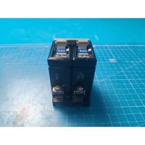 Protecteur de circuit Fuji CP32D CP32D 15A, utilisé comme pièce détachée pour équipement semi-conducteur d'époque - Product Image 3
