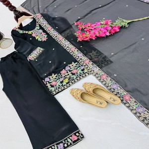 Conjunto Kurti Palazzo Bordado para Mujer VASTRA COTTAGE con Dupatta, Adorno de Lentejuelas, Cuello Redondo, Traje Festivo para Fiestas - Product Image 1
