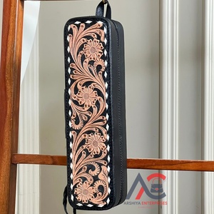 กระเป๋าใส่เครื่องม้วนผมและเครื่องหนีบผมหนังวัวแท้ลาย Tooled รุ่น Super September Trending ทนความร้อน สำหรับพกพา - Product Image 1