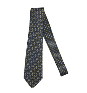 Corbata clásica de seda negra con patrón de cruz de Malta bordada en blanco para uso en negocios y otras ocasiones. - Product Image 5