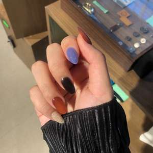 Uñas de Gel Coreanas 100% Calidad Profesional, Adhesivos para Uñas de Gel, Manicura al por Mayor, Certificadas, Veganas, Libres de Crueldad - Product Image 2