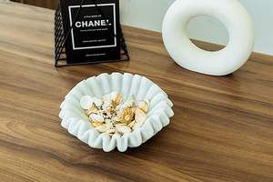 Présentoir de table moderne en marbre en forme de fleur avec intérieur lisse pour un nettoyage facile, 100 % fait main pour une utilisation régulière - Product Image 5