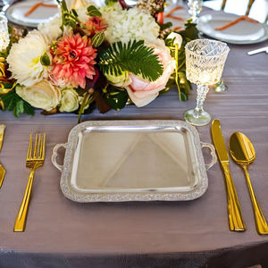 Plateaux de service rectangulaires en métal de luxe modernes, écologiques, de qualité supérieure et au design élégant pour cafés, hôtels, plage, tailles personnalisées - Product Image 1