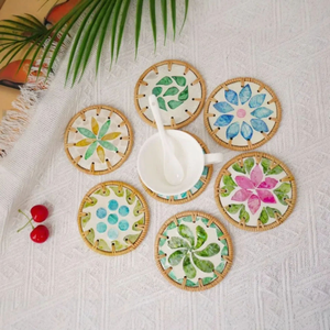 Posavasos de Ratán Tejido a Mano con Diseño Floral Clásico, Decoración de Mesa Ecológica, TUYET DUNG, Hecho en Vietnam - Product Image 2