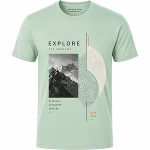 Camiseta de Manga Corta para Hombre, Color Verde Oliva, Cuello Redondo, Corte Regular, Tela de Rizo, 100% Algodón, Ecológica, Casual, Estampado por Transferencia de Calor - Product Image 1