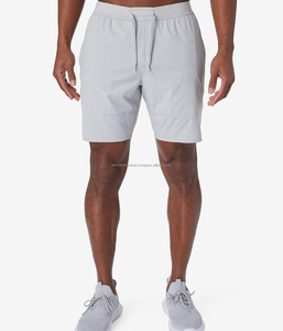 กางเกงขาสั้นลำลองผู้ชาย ดีไซน์ทันสมัย พร้อมกระเป๋าคุณภาพสูง ตัดเย็บด้วยผ้าคุณภาพดี มีกระเป๋าข้างและกระเป๋าหลัง - Product Image 3