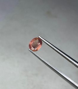 Zafiro padparadscha natural, corte ovalado, sin tratamiento térmico. - Product Image 4