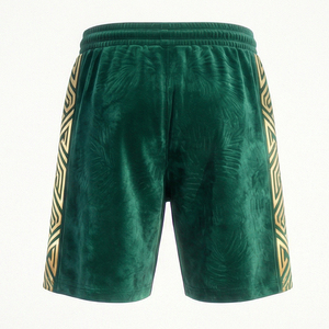 กางเกงขาสั้นผ้ากำมะหยี่ดีไซน์เนอร์สำหรับทุกเพศ พิมพ์โลโก้คริสตัล สไตล์ลำลอง ใส่สบาย ระบายอากาศได้ดี เป็นมิตรกับสิ่งแวดล้อม ทรงปกติ รุ่น Maluza - Product Image 3