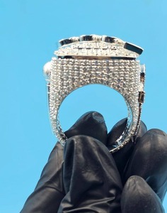 Bague de fiançailles et de mariage de luxe pour homme en moissanite de qualité supérieure, bijou étincelant de créateur, à vendre - Product Image 2