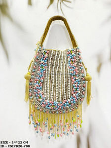 Sac seau perlé pastel fait main avec franges dorées pour soirée - Product Image 1