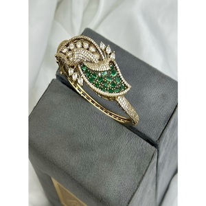 Impresionante Brazalete Abrible de Moissanita Polki Kundan de Calidad Premium con Acabado Victoriano para Bodas y Fiestas - Product Image 2