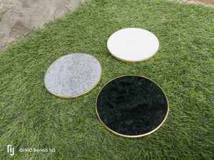 Posavasos de piedra hechos a mano con artesanías de mármol para decoración de mesa, venta al por mayor de posavasos de piedra con capa exterior de latón. - Product Image 4