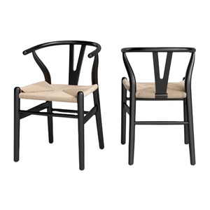 Chaise de salle à manger Margo en bois massif, fabriquée à la main avec des courbes du dossier accentuant la veine naturelle du bois de hêtre massif - Product Image 1