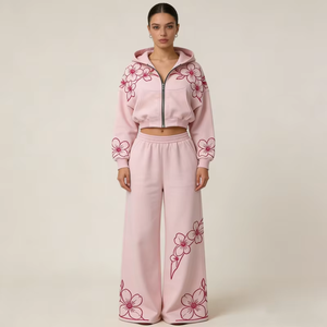 Ensemble de survêtement pour femme brodé floral, sweat à capuche court et pantalon large, style streetwear décontracté rose, manches longues, fermeture éclair sur le devant - Product Image 5