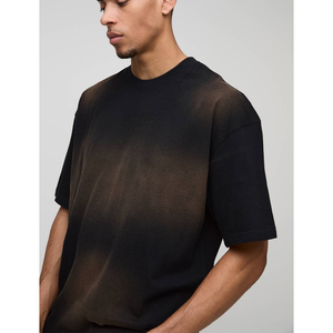Camiseta Oversize de Hombre con Hombros Caídos y Corte Cuadrado, Estilo Vintage, con Logotipo Personalizado y Estampado DTG, Negra con Efecto Desgastado - Product Image 6