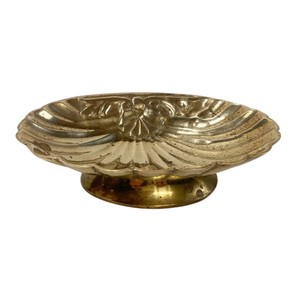 Jabonera de Latón Macizo con Borde Perforado, Acabado Dorado Pulido, Moderna y Ecológica, Accesorio para Baño y Cocina con Orificios de Drenaje, WHITE ROYALS - Product Image 4