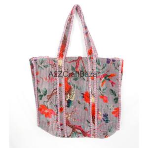 Sac fourre-tout matelassé en velours bohème, fait main, rayé, pour le shopping, en provenance du Rajasthan, pour exposition, vente en gros - Product Image 1