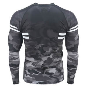 Rashguard de compresión lisa de alta calidad para hombre, ligero, para entrenamiento de BJJ, de manga larga, fabricado en Pakistán. - Product Image 3