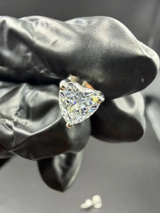 Pendientes Clásicos con Corte de Corazón, Estilo Diamante Moissanite, Tono Plateado, Minimalistas y de Lujo para Mujeres y Niñas - Product Image 2