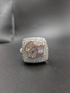 Anillo de Hip Hop Personalizado con Moissanita, Plata 925, Bañado en Oro Rosa de 14K, Anillo con Diamantes Cultivados en Laboratorio con Claridad VVS - Product Image 5