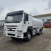 Camion-citerne 6x4 haut de gamme pour le transport de carburant, test de tenue sous pression, adapté aux conditions routières variées, pour la livraison d'hydrocarbures sur chantier