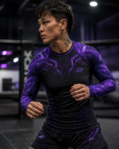 Camiseta de Compresión Personalizada Unisex de Manga Larga para MMA, Negra y Morada, con Transferencia Térmica, Ajustada, que Absorbe la Humedad y con Elasticidad en Cuatro Direcciones - Product Image 6