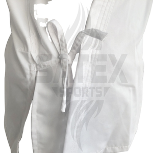 Ensemble d'uniformes de karaté pour adultes de haute qualité à manches longues avec logo frontal en polyester/coton, séchage rapide et respirant pour les sports d'arts martiaux - Product Image 6