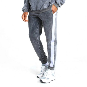 Conjunto Deportivo Vintage con Lavado Ácido Personalizado para Hombre, Sudadera con Capucha y Pantalones Deportivos con Parches Desgastados - Product Image 6