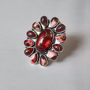 Bague artisanale Dahlia rouge, magnifique bague fleurie, bijoux pour femme - Product Image 2