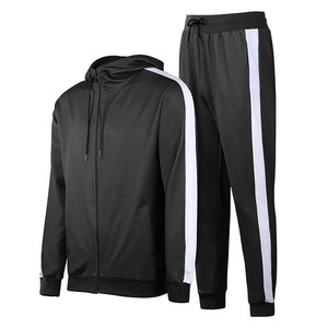 Ensemble de survêtement pour femme vert olive avec veste à capuche zippée et pantalon de jogging à rayures latérales - Product Image 4