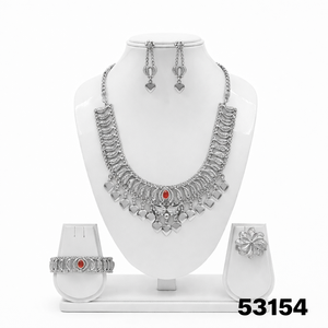 Ensemble collier et boucles d'oreilles élégant en laiton plaqué or avec zircon naturel certifié, design feuille tendance pour femme, chaîne corde 16 pouces - Product Image 4