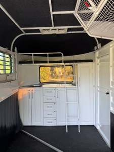 Nuevo Remolque para Caballos Premium 2022 con Carga en Ángulo para Remolque de Caballos, Capacidad Máxima de 2 Caballos en Venta - Product Image 4