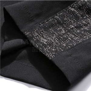 Pantalones Cortos para Hombre de Uso Diario, Diseñados con Material Ligero que Proporciona Movimiento Suave para Relajarse en Casa - Product Image 4