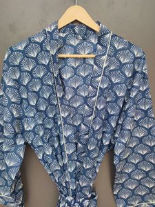 Robe kimono bleue à imprimé coquillage avec nœud devant |   Chemise à manches longues style bohème |   Robe de plage élégante pour l'été - Product Image 3