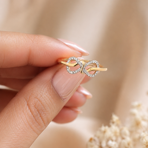 Anillo de Diamantes de Oro Amarillo de 18K, Diamante Natural de 0.15ct, Claridad SI G-H, Diseños Infinitos Entrelazados, Joyería Fina para Regalo |   Anillo de Lujo - Product Image 5