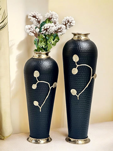 Jarrón de Piso de Aluminio Negro Moderno de Lujo, Diseño de Hojas Doradas, Hecho a Mano, Latón de Alta Calidad, Hierro Resistente al Óxido, para Bodas y Regalos de Inauguración - Product Image 6