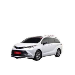 Toyota Sienna 2.5 Híbrida AWD 2023 con Asientos de Cuero, Cámara Trasera, 16,596 km, Volante a la Izquierda - Product Image 1