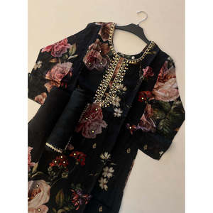 ชุดงานเลี้ยงสวยงามสไตล์อินเดียและปากีสถาน พร้อมกางเกงพลลาซโซและผ้าคลุมไหล่ - Product Image 1