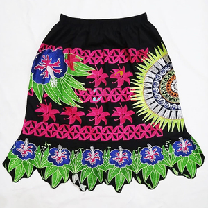 Jupe Hawaïenne Longue en Satin Brodé Floral de Haute Qualité pour Femme, Motif Insulaire, Dernière Collection Guam Micronésie, Ornée de Paillettes - Product Image 6