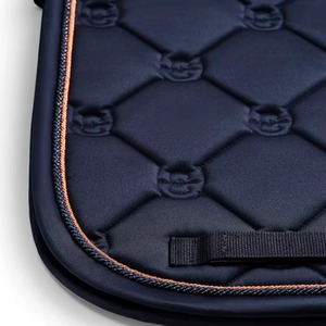 Almohadilla de Montar a Caballo Acolchada y Transpirable con Forro Absorbente de Humedad, Relleno Amortiguador y Logotipo Personalizado para Doma Clásica - Product Image 3