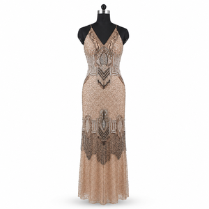 Robe de soirée élégante et ornée |   Robe de soirée/mariage longue ajustée sans manches à col en V ornée de perles style Art Déco avec jupe transparente - Product Image 1