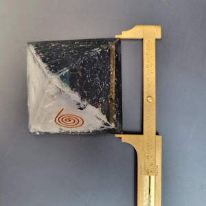 Nueva Pirámide de Orgonita de Turmalina Negra y Selenita con División Vertical, Piedras Preciosas Curativas de Cristal, Venta al por Mayor, Pirámide de Reiki - Product Image 6