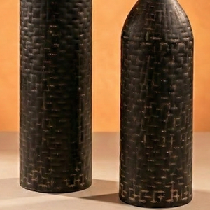 Ensemble de vases à fleurs en métal tressé foncé, texturé moderne, deux pièces, pour la maison et les mariages, décoration unique, fait main, accent de table - Product Image 5